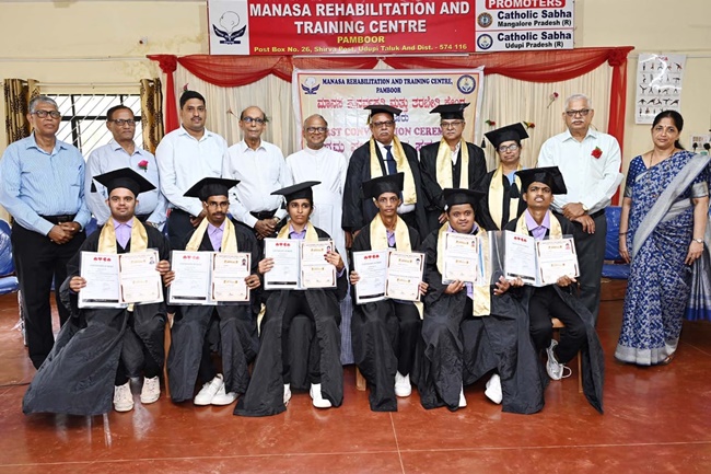 First Convocation Ceremony held at Manasa, Pamboor