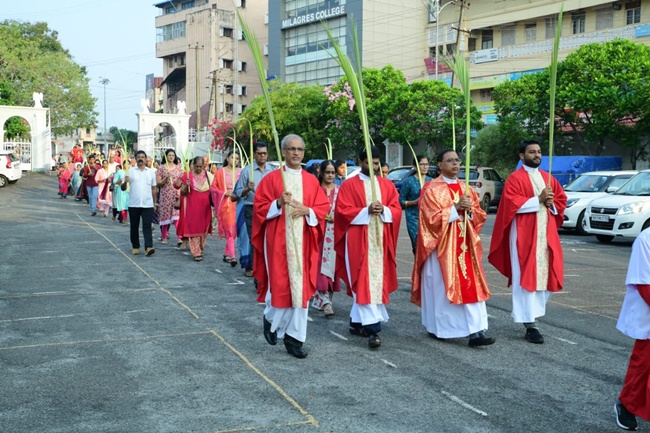 Palm Sunday Observed in the Milagres Church, Mangalore