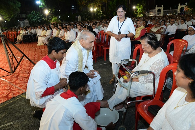 Mass of Lords Supper celebrated at our Lady of Miracles Church, Milagres-Mangalore