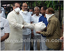 Mangaluru: Congress distributes ration to auto rickshaw drivers @ COVID-19 lockdown