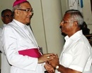 Mangalore: J R Lobo receives Bishop’s blessings
