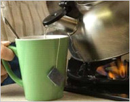 Drink tea to shed extra kilos Drink tea to shed extra kilos