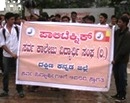 Mangalore: Carry-over system - Students form human chain, seek justice
