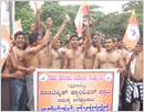 M’lore: Poly students go semi-nude against carryover system