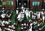 LS passes amended Lokpal Bill, Anna Hazare ends fast