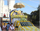 Mangaluru: Catholics of City devoutly partake in historical Eucharistic Procession