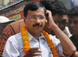 Accept bribes from Cong, BJP but vote for AAP: Kejriwal to voters