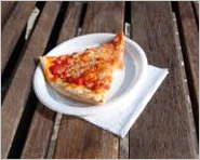 Hot food in plastic plates cause kidney stones Hot food in plastic plates cause kidney stones
