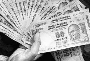 Constable held for accepting Rs 65 lakh bribe