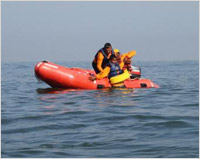 Lifeguards thwart Bangalore girl’s life bid; rescue teenager at Panambur beach