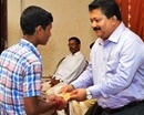 Mangalore: Devadiga Sangha distributes scholarship to 500 students