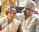 Udupi: Shruti, Cine Artiste ties wedding-knot with journalist Chandrashekar at Mookambika temple
