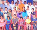 M’lore: Gurpur Bantara Matra Sangha distributes scholarship to community’s Poor Students