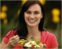 Tweaking diet, lifestyle cuts diabetes risk Tweaking diet, lifestyle cuts diabetes risk