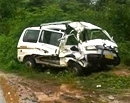 Udupi: Marauding truck collides with Maruti Omni at Alevoor; driver critical
