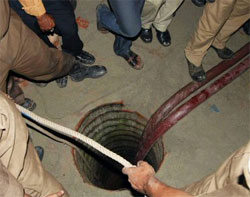 Bengal teenager who fell into well brought out dead