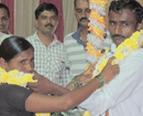 Kundapur : Love-Stricken Daily Wagers Wedded in Anegudde, Brokered by Spoortidhama Chief Dr Keshav