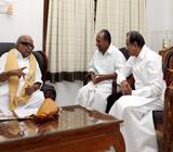 DMK withdraws from UPA, pulls out ministers, Govt says no threat