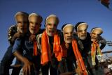 Dwarka seer fumes over ’Har Har Modi’ slogan; complains to RSS