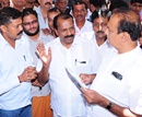 Karkal: Congressmen Felicitate Minister Vinay Kumar Sorake