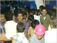 8 passengers die as they jump out of train in Andhra Pradesh