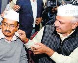 Anna Hazare raises questions on AAP election funds