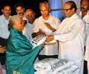 Mangalore: Rice distributed to 400 families to mark Indira Gandhi birth anniversary