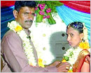 Mangalore: Bridegroom fails to arrive, auto driver marries bride