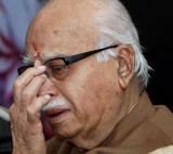 Advani, Swaraj, RSS chief meet to sort out Modi issue