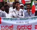 Udupi: Welfare Party of India Stages Stir against Union Govt over Price Hike of Essential Commoditie