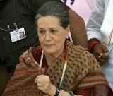 Sonia rejects Pawar’s remark that Cong responsible for breakup